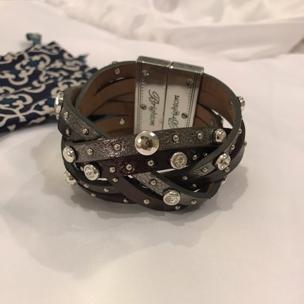 Brighton leather cuff ✨